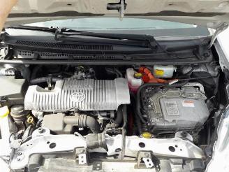 Toyota Yaris Yaris III (P13), Hatchback, 2010 / 2020 1.5 16V Hybrid picture 9
