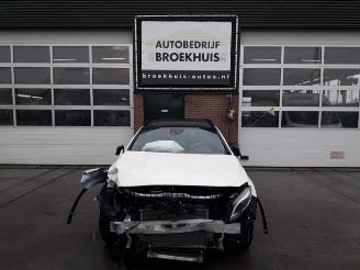 Sloopauto Mercedes GLA GLA AMG (156.9), SUV, 2014 / 2019 2.0 45 AMG Turbo 16V 2015/3