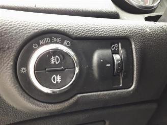 Opel Astra Astra J GTC (PD2/PF2), Hatchback 3-drs, 2011 / 2018 1.4 Turbo 16V ecoFLEX 140 picture 15