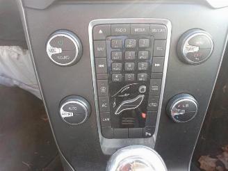 Volvo V-40 V40 (MV), Hatchback 5-drs, 2012 / 2019 1.6 T3 GTDi 16V picture 16