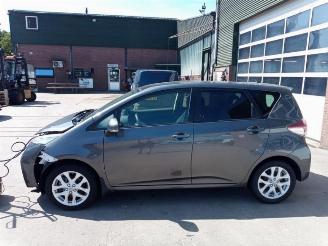 Toyota Verso S Verso S, MPV, 2010 / 2016 1.33 16V Dual VVT-I picture 2