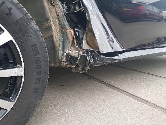 Peugeot 208 1.2 PureTech Active Pack picture 11