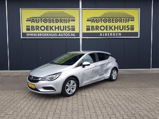 Schadeauto Opel Astra 1.6 CDTI Business+ 2018/3