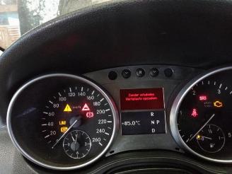 Mercedes ML ML II (164/4JG), SUV, 2005 / 2011 3.0 ML-320 CDI 4-Matic V6 24V picture 32