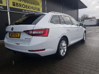 Skoda Superb Combi 1.4 TSI ACT Ambition Business picture 7