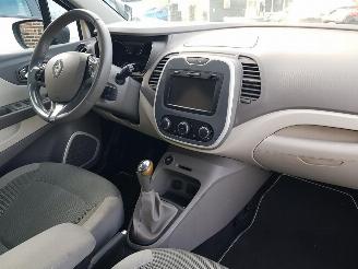Renault Captur 0.9 TCe Expression picture 16