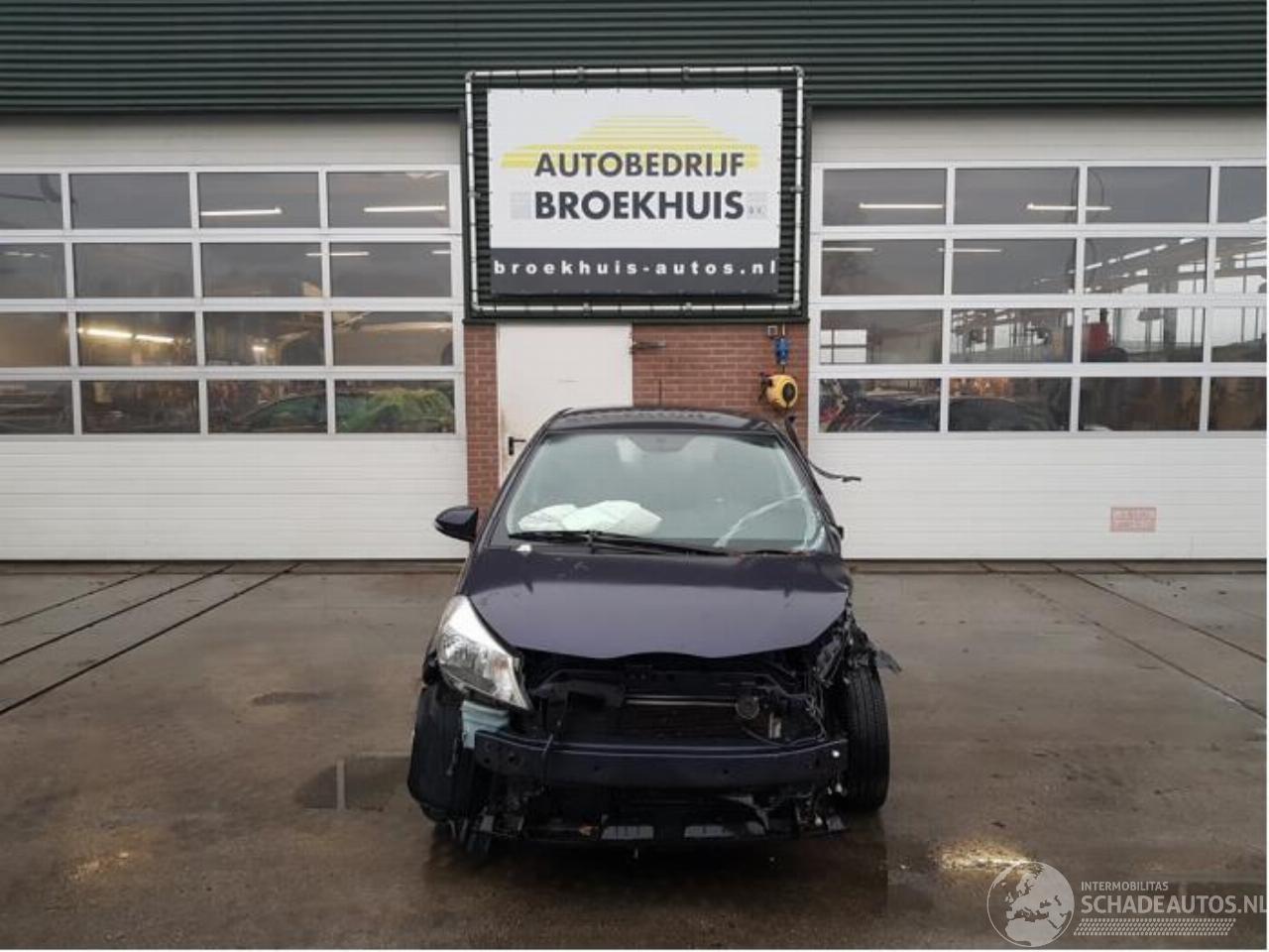 Toyota Yaris Yaris III (P13), Hatchback, 2010 / 2020 1.33 16V Dual VVT-I