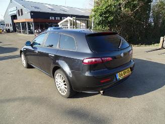 Alfa Romeo 159 Sportswagon 1.9 JTDm picture 2