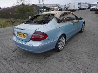 Mercedes CLK 240 picture 1