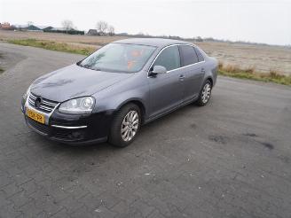 Volkswagen Jetta 2.0 FSi picture 3