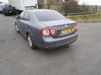 Volkswagen Jetta 2.0 FSi picture 2