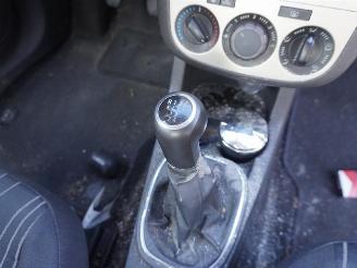 Opel Corsa 1.2 16v picture 7