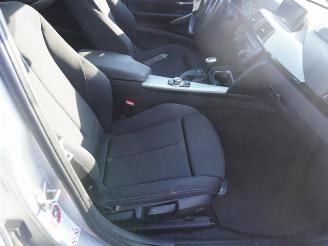 BMW 3-serie 316i Touring picture 9