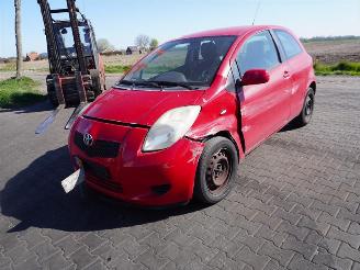 Toyota Yaris 1.3 picture 3
