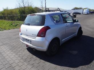Vrakbiler auto Suzuki Swift 1.3 2005/8