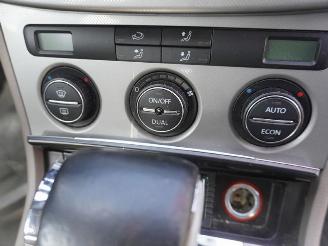 Volkswagen Passat Variant 2.0 FSi picture 6