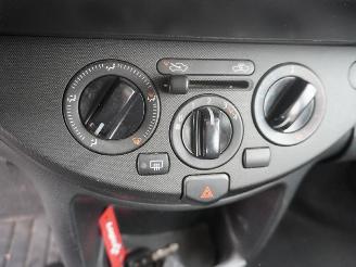 Nissan Note 1.4 16v picture 6