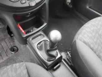 Nissan Note 1.4 16v picture 7