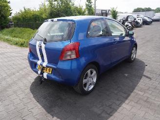 Toyota Yaris 1.0 12v picture 1