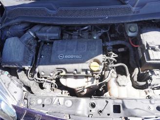 Opel Adam 1.2 16v picture 9