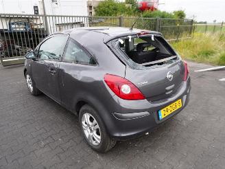 Opel Corsa 1.2 16v picture 2