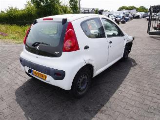 Peugeot 107 1.0 12v picture 1