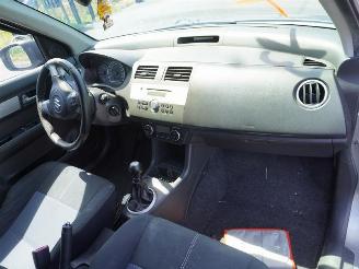 Suzuki Swift 1.3 picture 5