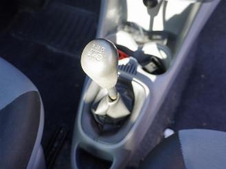 Peugeot 107 1.0 12v picture 7