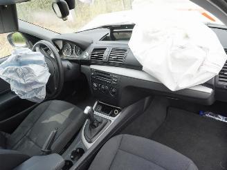 BMW 1-serie 118i picture 5