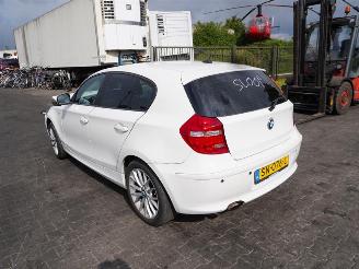 BMW 1-serie 118i picture 2