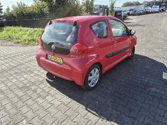 Toyota Aygo 1.0 12V VVT-i (1KR-FE) picture 1
