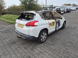 skadebil bedrijf Peugeot 2008 1.2 Vti 12V 2013/10