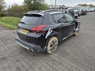 Vrakbiler auto Peugeot 2008 1.2 12V 2019/11
