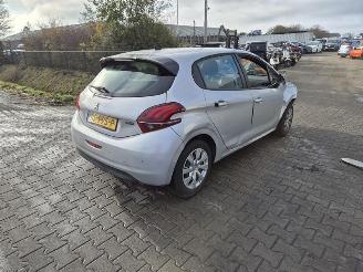 Schadeauto Peugeot 208 1.2 Vti 2016/1