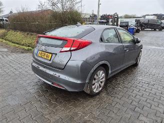 skadebil auto Honda Civic 1.4 2013/6