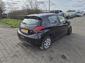 Uttjänta bilar auto Peugeot 208 1.2 12v 2016/9