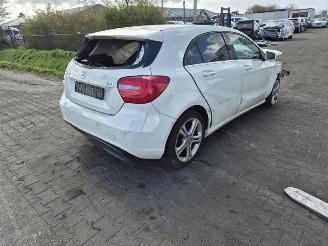 Vrakbiler auto Mercedes A-klasse 180 CDi 2014/3
