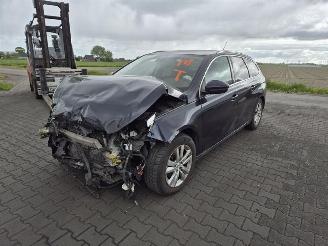 Peugeot 308 SW 1.6 HDi picture 3