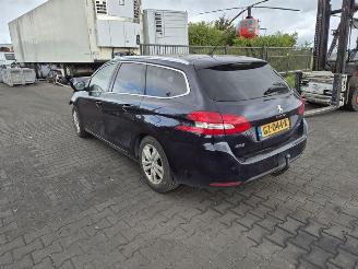 Peugeot 308 SW 1.6 HDi picture 2