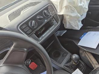 Volkswagen Up! 1.0 12v picture 10