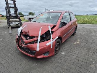 Toyota Yaris 1.0 12v picture 3