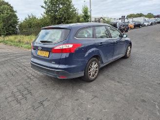 Vrakbiler auto Ford Focus wagon 1.0 EcoBoost 2013/8