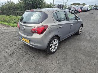 Uttjänta bilar auto Opel Corsa 1.4 16v 2015/3