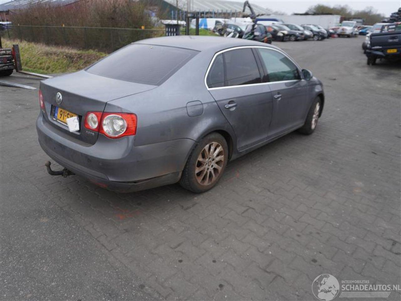 Volkswagen Jetta 2.0 FSi