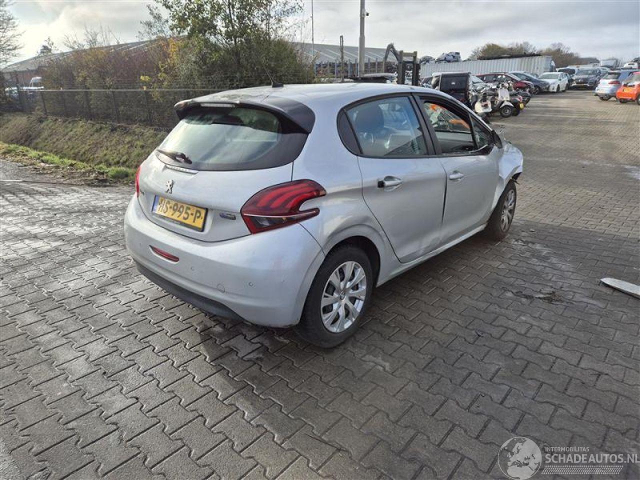 Peugeot 208 1.2 Vti