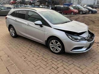 Vrakbiler auto Opel Astra Astra K Sports Tourer, Combi, 2015 / 2022 1.6 CDTI 110 16V 2017/4