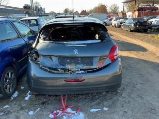 Peugeot 208 208 I (CA/CC/CK/CL), Hatchback, 2012 / 2019 1.2 Vti 12V PureTech 82 picture 3