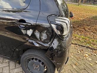 Peugeot 108  picture 13