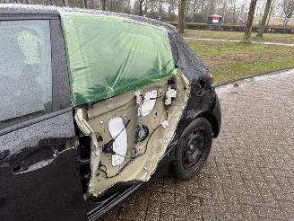 Peugeot 208  picture 11