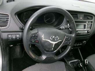 Hyundai I-20 1.0 Cross picture 30